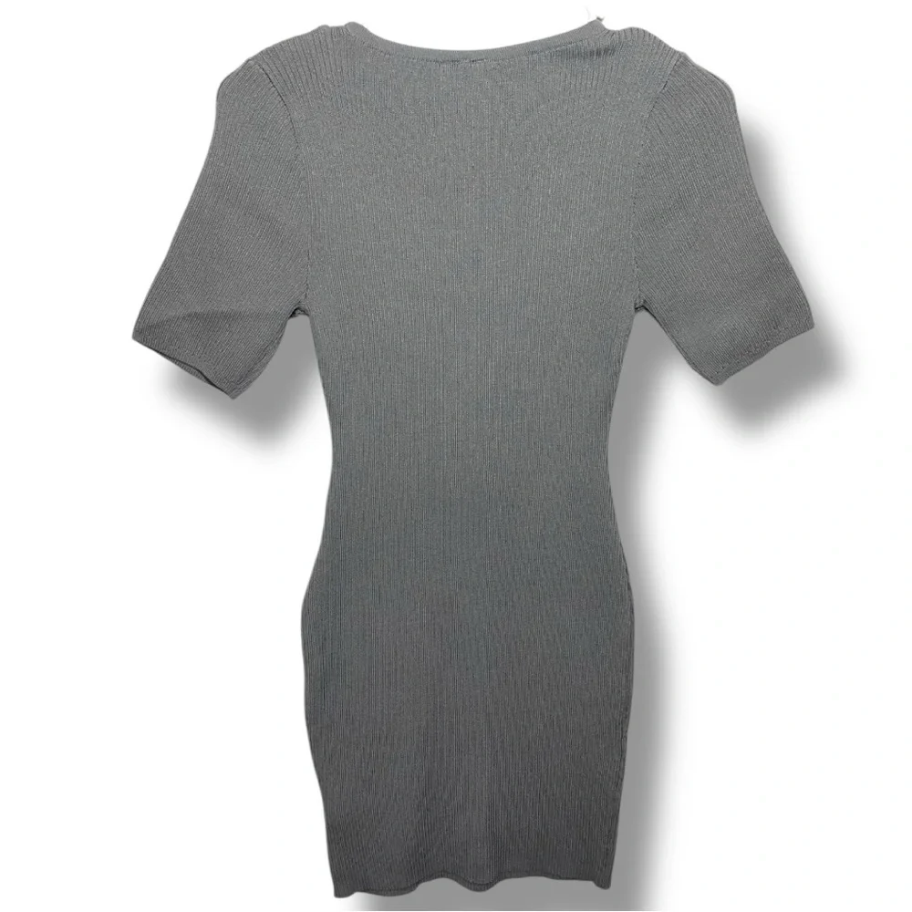 H&M Light Gray Short Sleeve Knit Dress Size Small - Picture 2 of 4